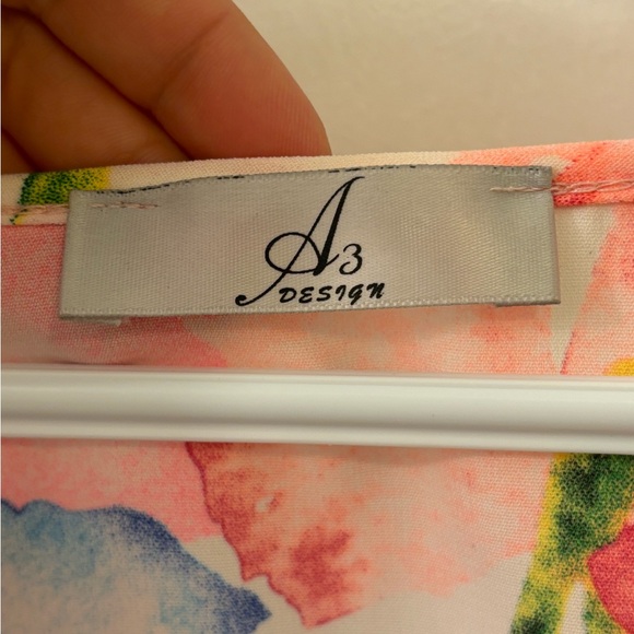 Floral-pink romper (shorts) - Picture 2 of 3